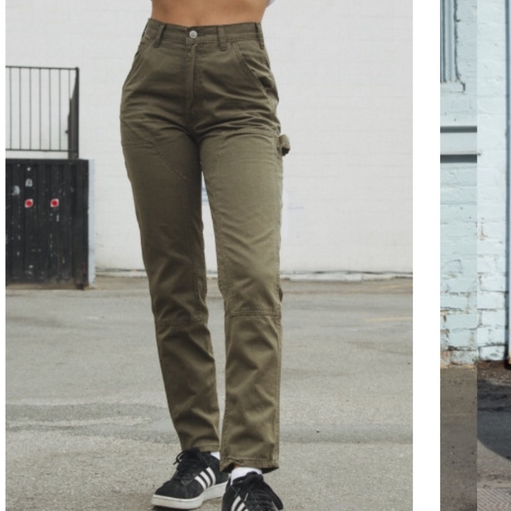 Brandy Melville Jane Cargo Pants- S